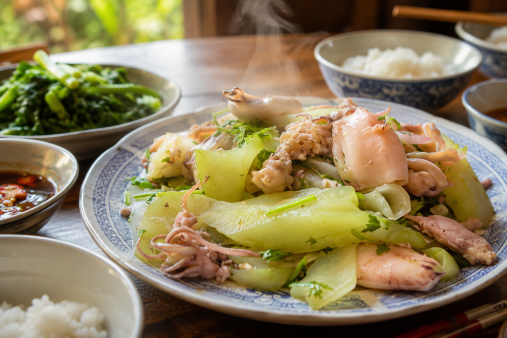 Mực lá xào su su