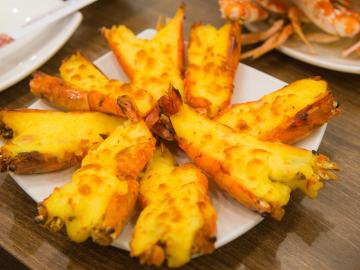 Tôm Càng Xanh Nướng Phô Mai